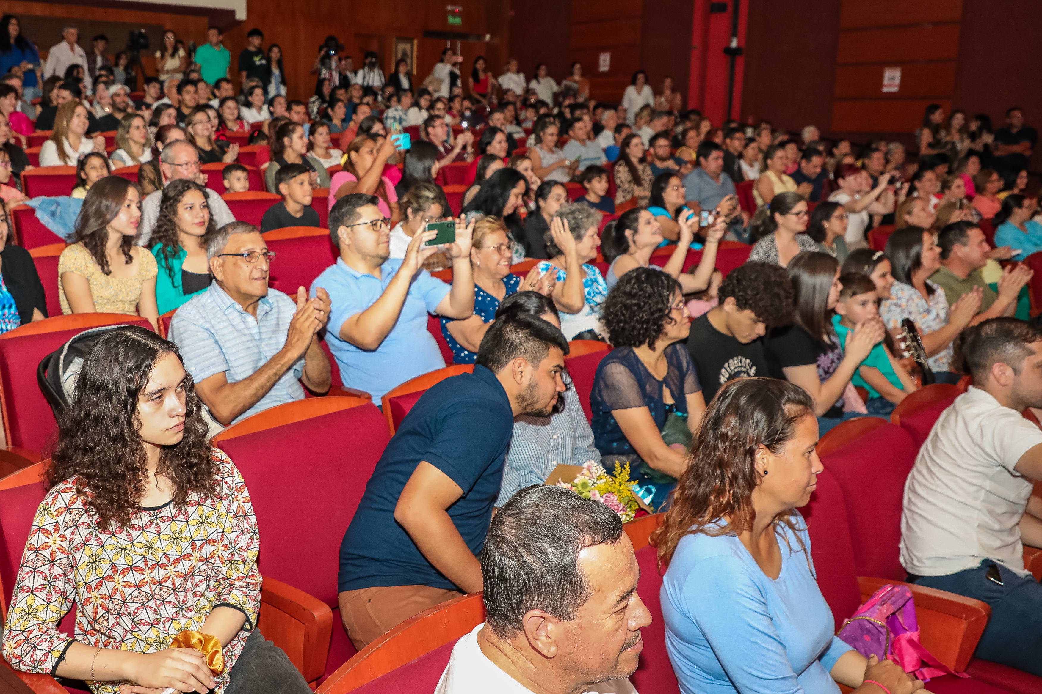 A teatro lleno Universitaria presentó su Gala Artística Edición 2023